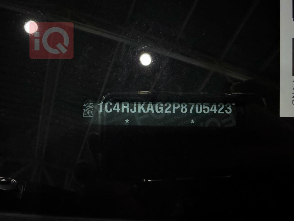 جیپ L گراند شیرۆکی